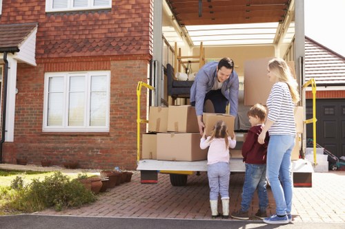 A smooth residential moving day with local removals in Kingstonvale