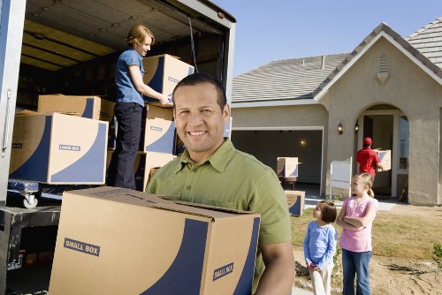 Choosing the right storage unit size for student belongings